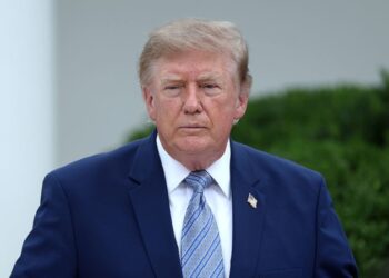 Трамп поблагодарил Верховный суд за разрешение продолжить строительство бального зала