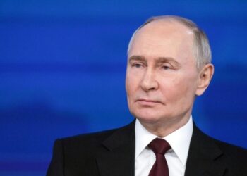 Путин поблагодарил строителей в Донбассе и пострадавших от атак регионах