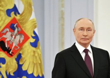 Путин поздравил строителей с профессиональным праздником